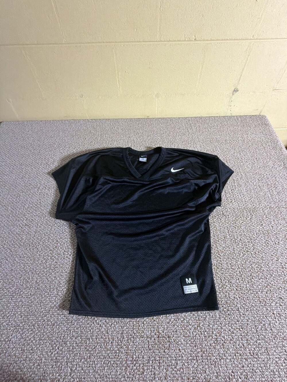 Nike Football Practice Jersey Size M Black Mesh